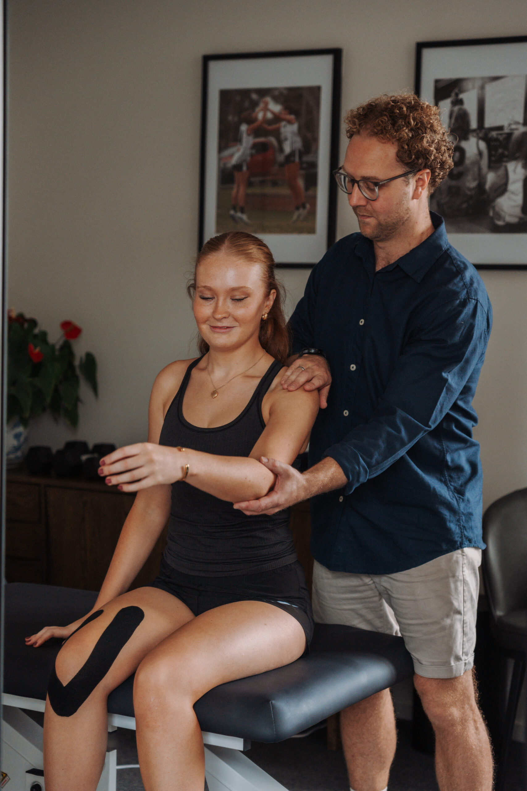 Physio.Co_LR-06288 Lady at Ballarat Physio Therapy clinic having her arm examined by male physio